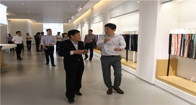 中泰黨委書記、董事長(zhǎng)王洪欣一行到集團(tuán)考察交流.jpg